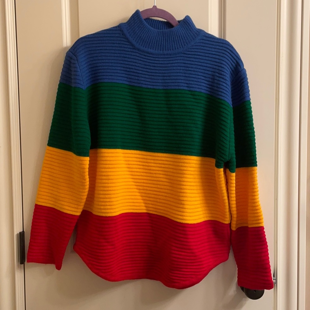 XS UNIF crayola sweater
